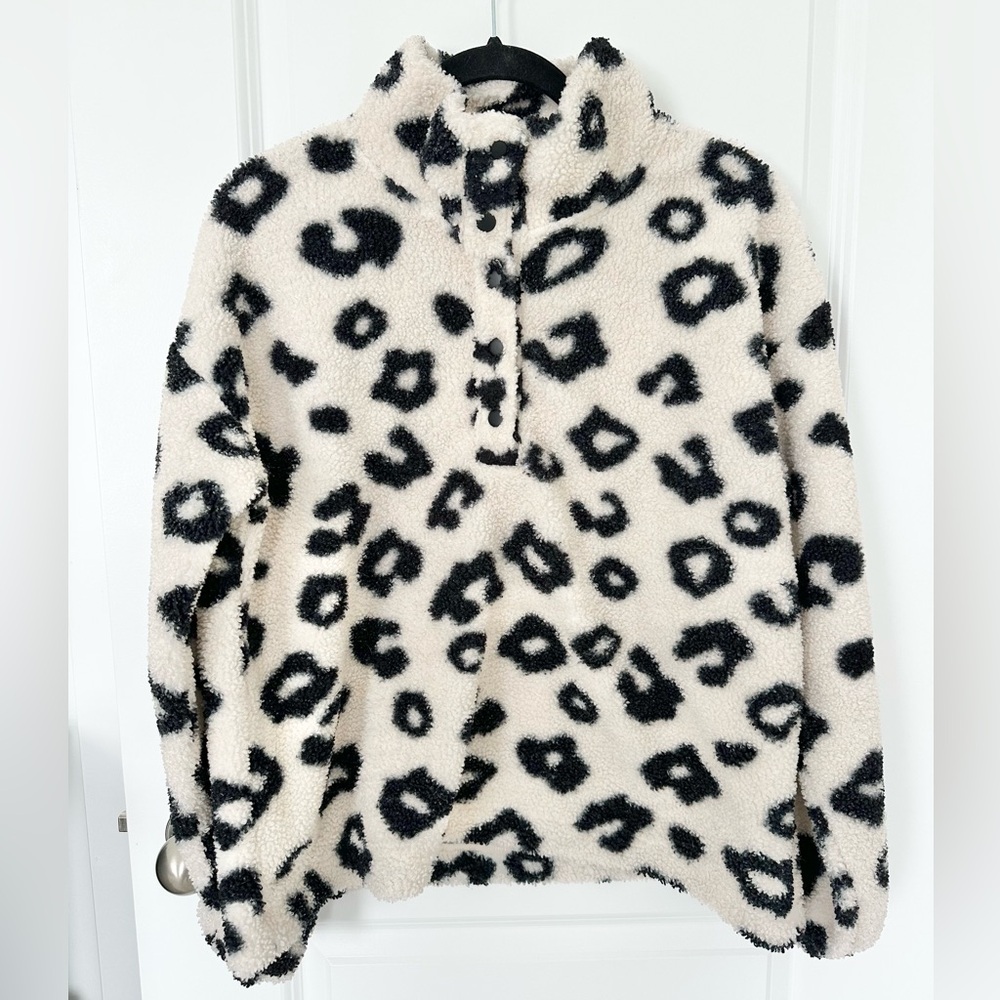 LOFT Leopard Fleece